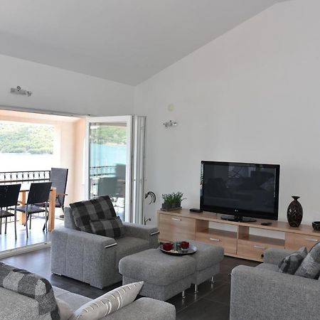 Villa Pina Appartment Chantos ทิสโน ภายนอก รูปภาพ