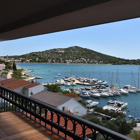 Villa Pina Appartment Chantos ทิสโน ภายนอก รูปภาพ