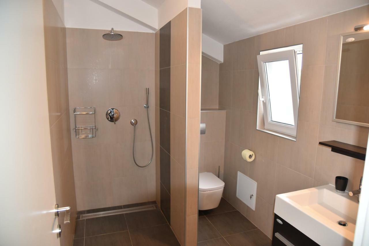 Villa Pina Appartment Chantos ทิสโน ภายนอก รูปภาพ