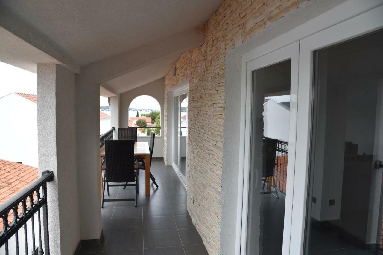 Villa Pina Appartment Chantos ทิสโน ภายนอก รูปภาพ