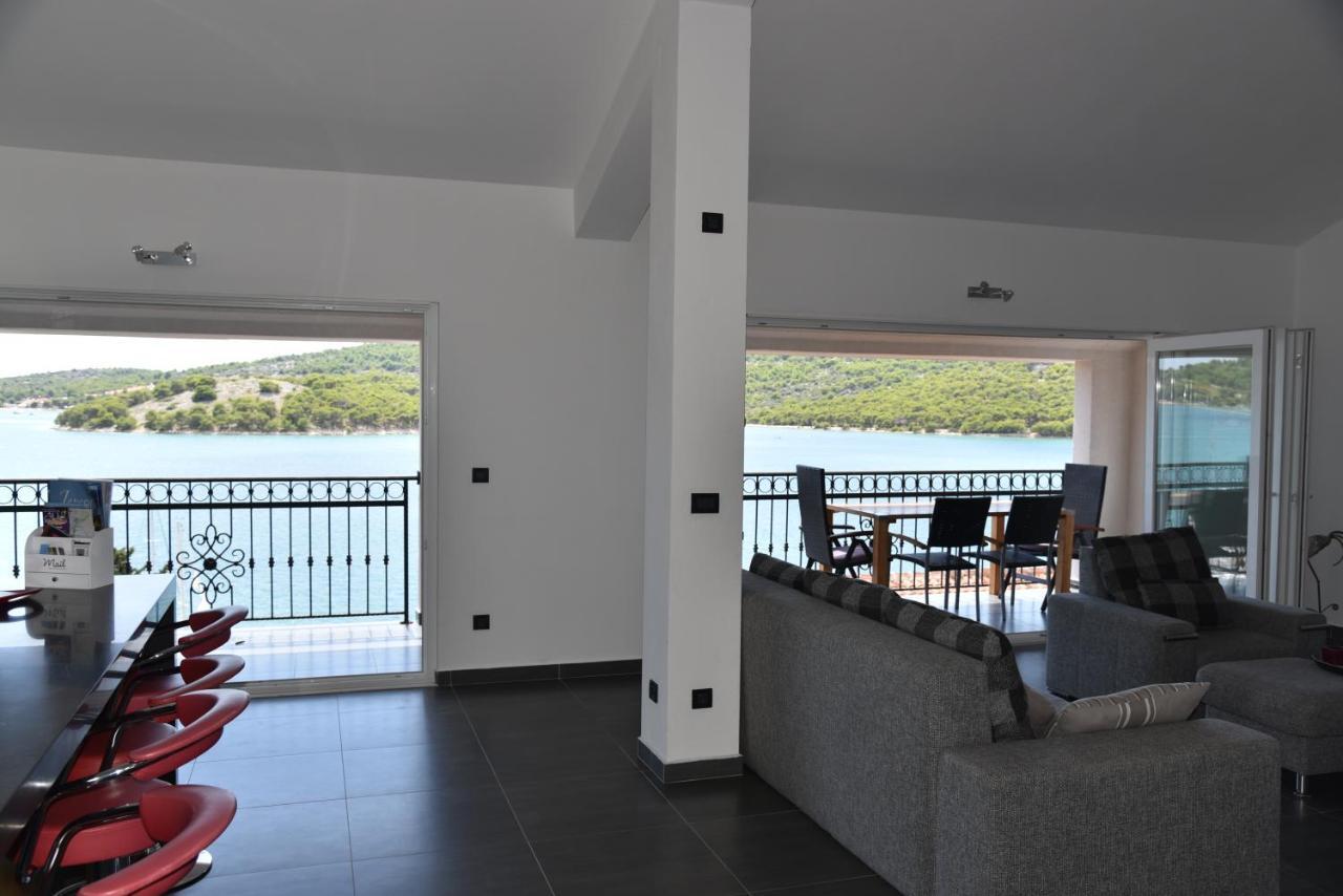 Villa Pina Appartment Chantos ทิสโน ภายนอก รูปภาพ