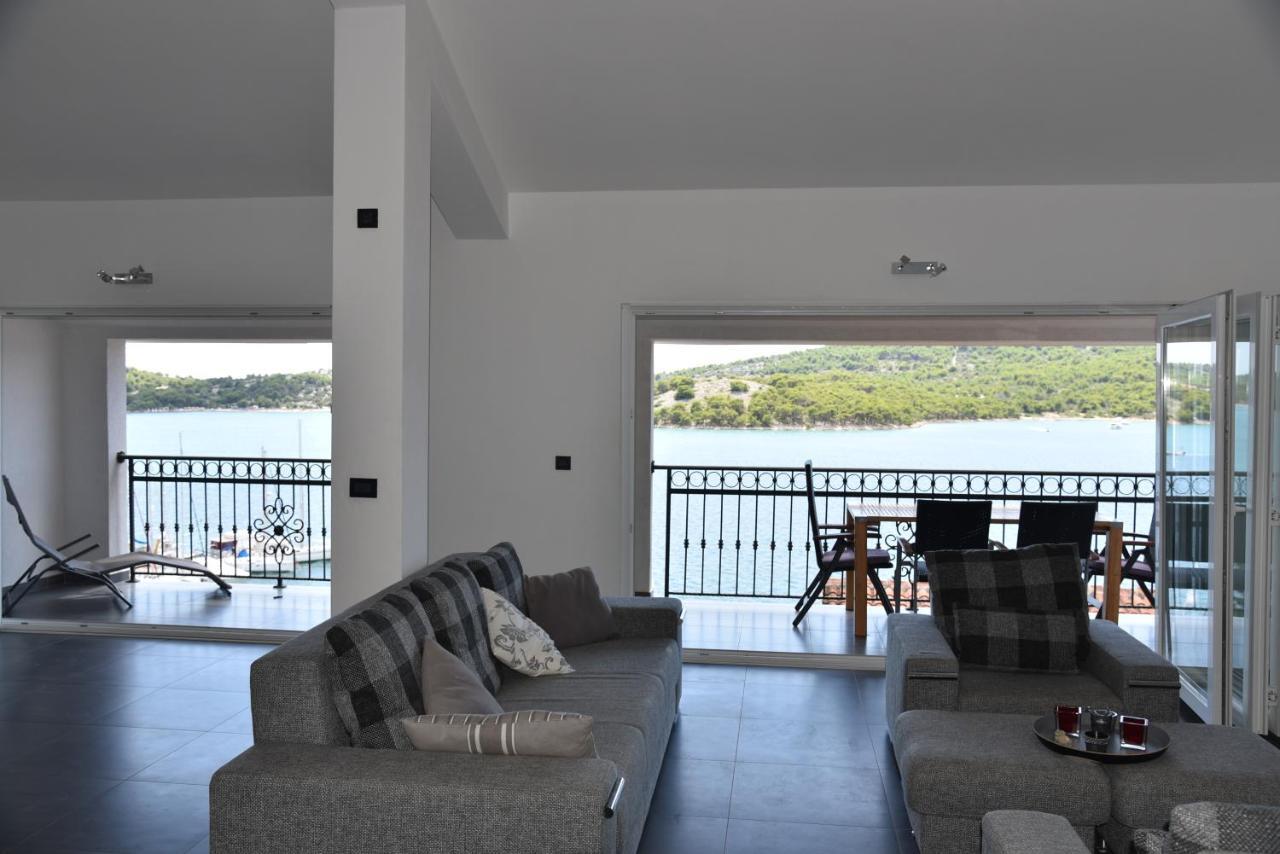 Villa Pina Appartment Chantos ทิสโน ภายนอก รูปภาพ